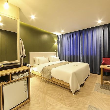 Carino Hotel Busan Exteriör bild