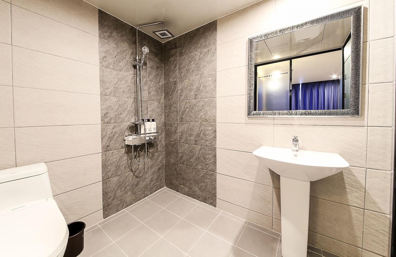 Carino Hotel Busan Exteriör bild